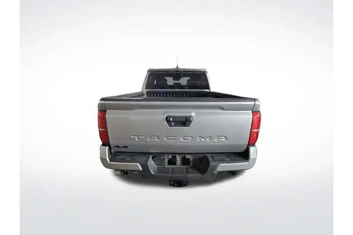 $38600 : Toyota Tacoma 2024 4x4 SR5 4 image 5