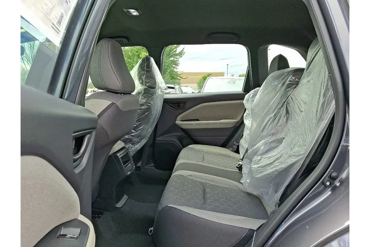 $28995 : Subaru Forester 2025 AWD Bas image 5