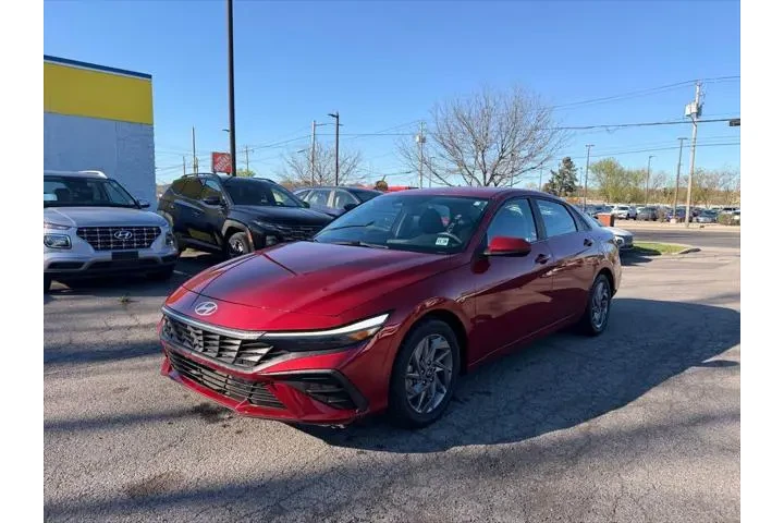 $18500 : Hyundai ELANTRA 2024 SEL 4dr image 8