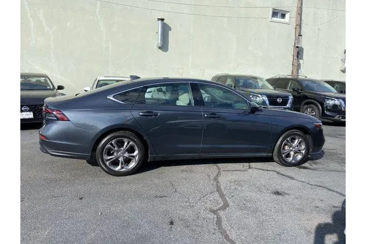 $19987 : Honda Accord 2024 EX 4dr Sed image 3