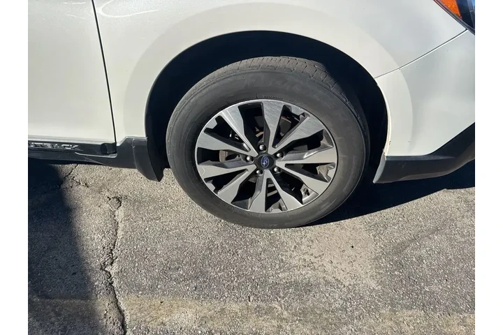 $14500 : Subaru Outback 2017 AWD 2.5i image 4