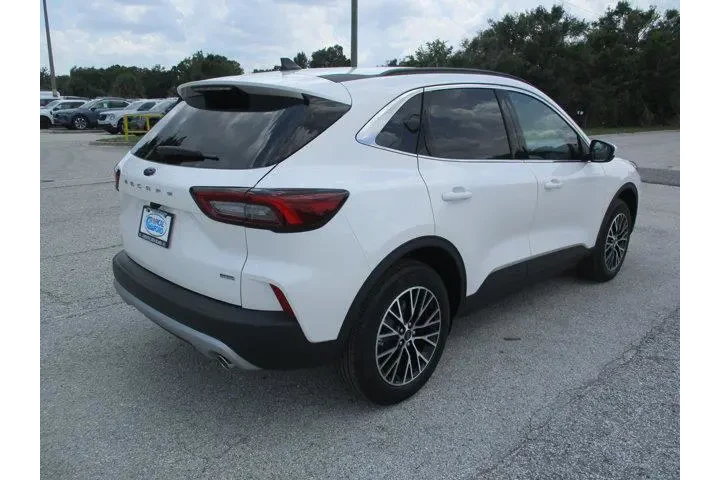 $29995 : Ford Escape Plug-In Hybrid 2 image 7