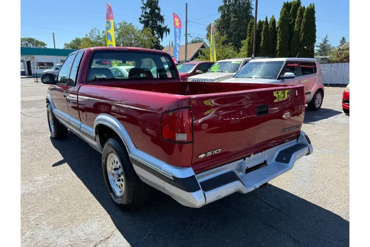 $12995 : 1996 S-10 LS image 7