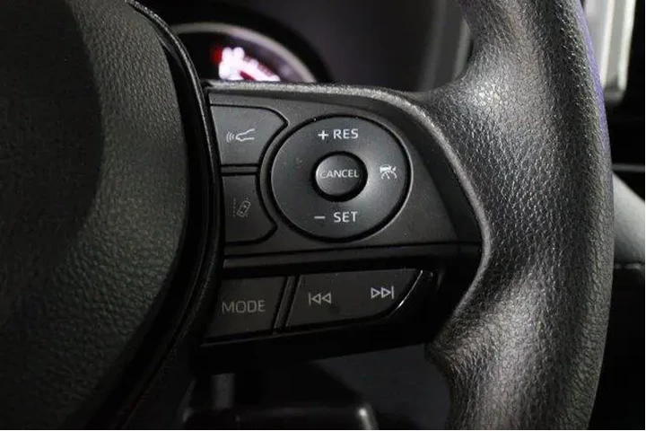 $31998 : Toyota RAV4 2024 AWD LE 4dr image 10