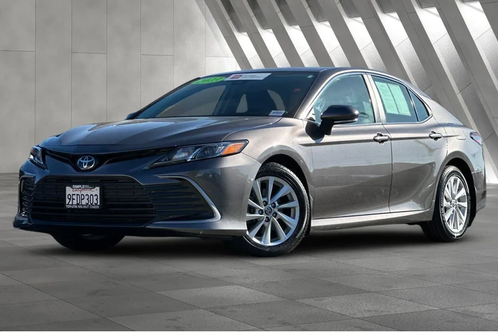 $23500 : Toyota Camry 2023 LE 4dr Sed image 2
