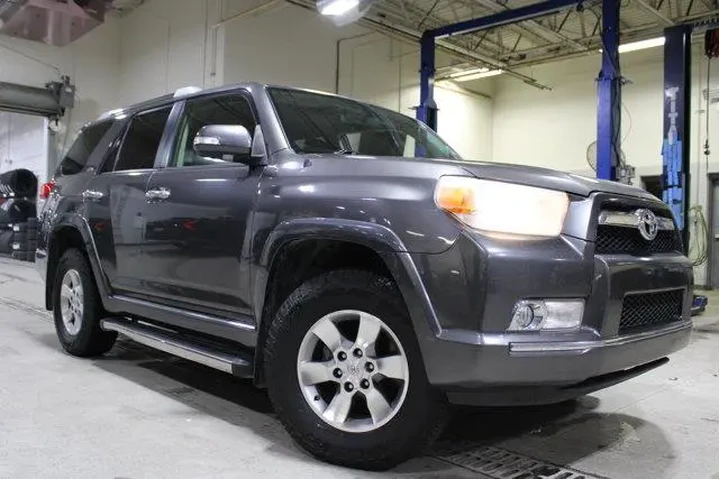 $15987 : Toyota 4Runner 2013 4x4 SR5 image 1