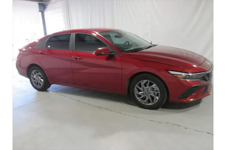 $18188 : Hyundai ELANTRA 2024 SEL 4dr image 7