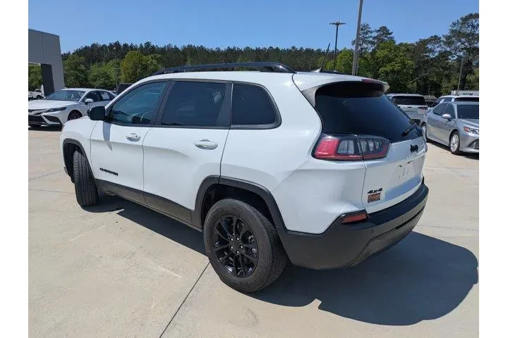 $24995 : Jeep Cherokee 2023 4x4 Altit image 6