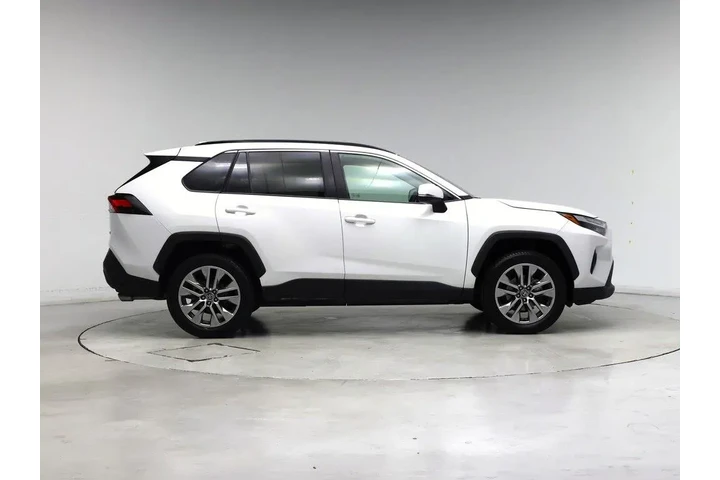 $30998 : Toyota RAV4 2023 XLE Premium image 7