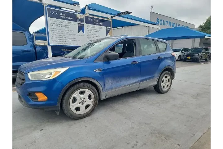 $6998 : Ford Escape 2017 S 4dr SUV image 1