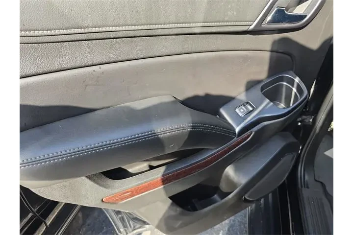 $13990 : GMC Yukon 2019 4x2 SLE 4dr S image 10