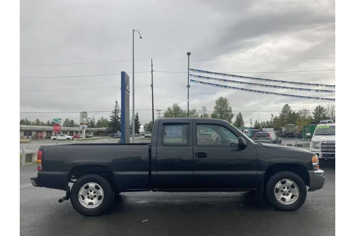 $8999 : 2005 GMC Sierra 1500 image 5