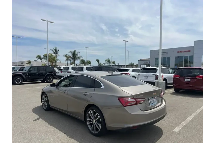 $15615 : Chevrolet Malibu 2022 LT 4dr image 6