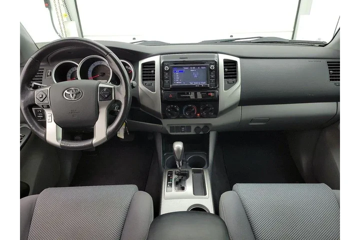 $23998 : Toyota Tacoma 2015 4x2 PreRu image 9