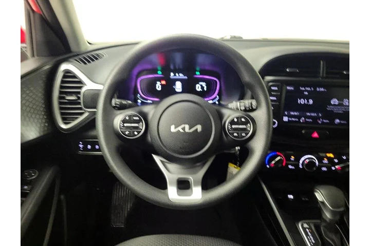 $18998 : Kia Soul 2023 LX 4dr Crossov image 10