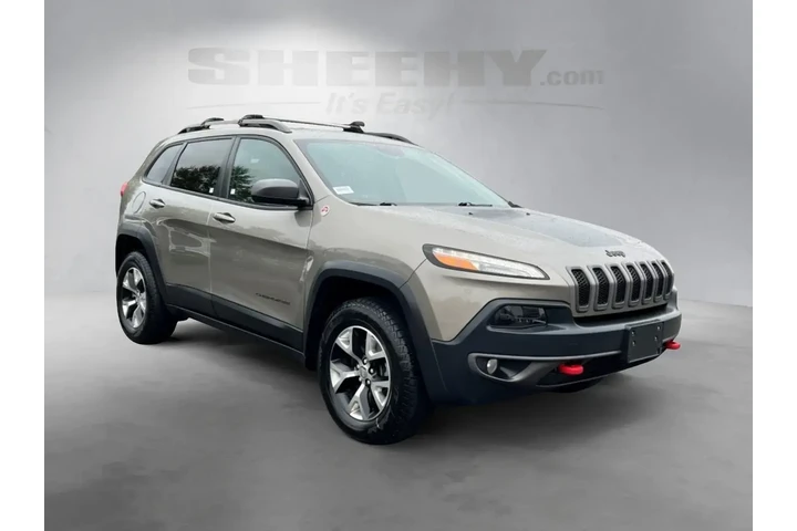 $13950 : Jeep Cherokee 2017 4x4 Trail image 2