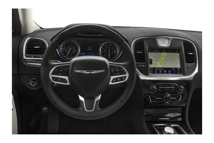 Chrysler 300 2020 Touring 4d image 4