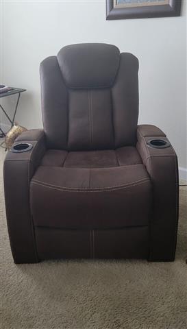 $1400 : Sofa y butaca reclinable elèct image 1