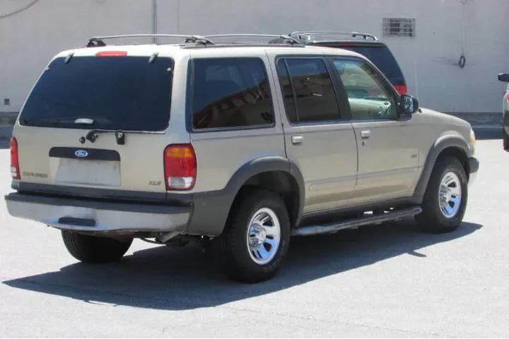 $3995 : 1999 Explorer XLS image 8