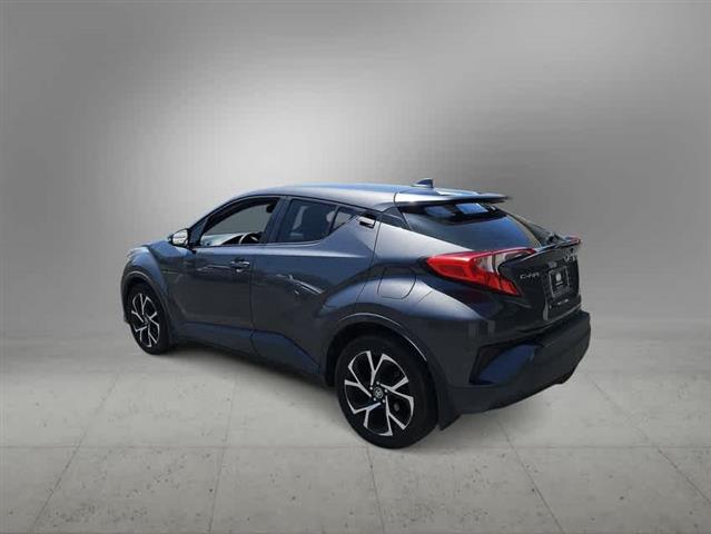 $16500 : Pre-Owned 2018 Toyota C-HR XLE image 3