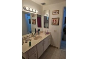 $950 : RENTO HABITACION AMOBLADA thumbnail