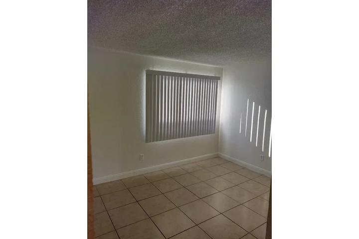 $1 : Apartamento image 6