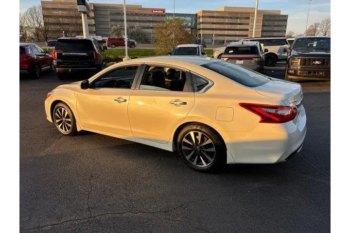 $15985 : Nissan Altima 2017 2.5 4dr S image 5