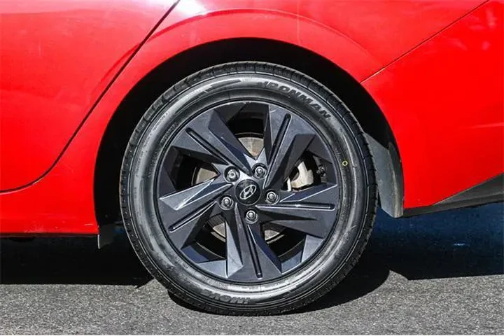 $18000 : Hyundai ELANTRA 2023 SEL 4dr image 10