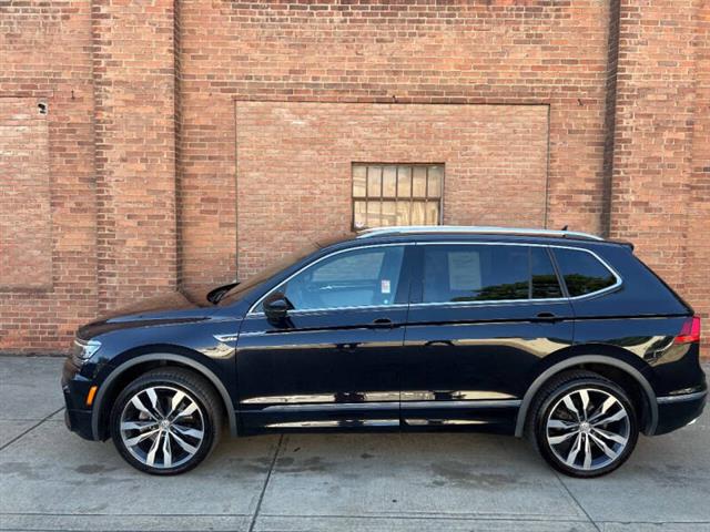 $20000 : 2020 Tiguan SEL Premium R-Lin image 3