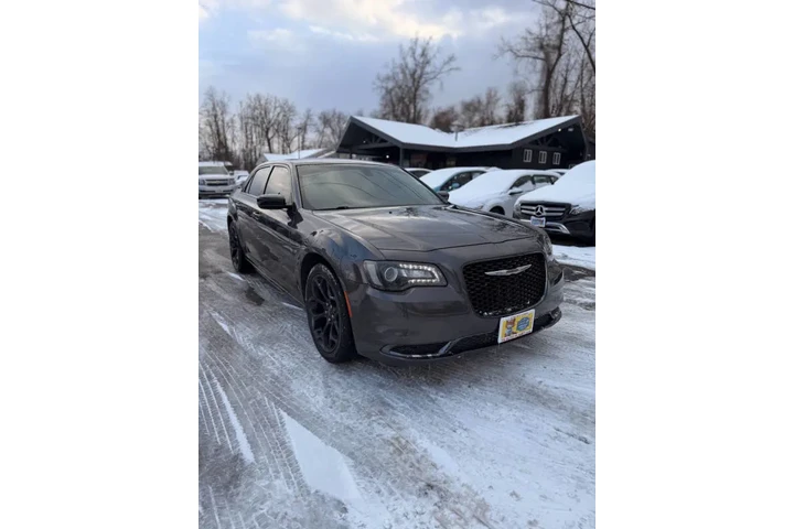 $12995 : 2019 300 Touring image 6