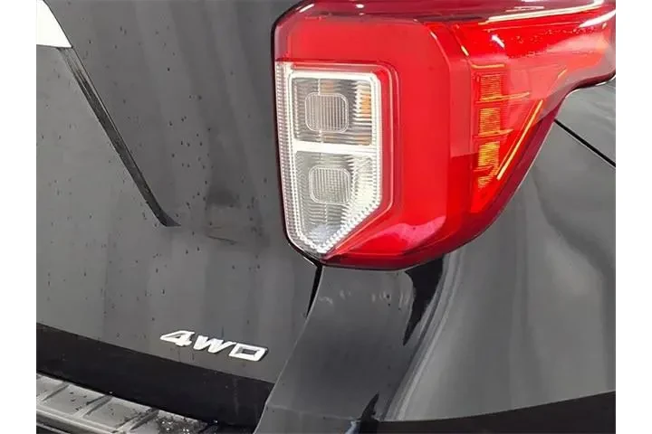 $33988 : Ford Explorer 2023 AWD XLT 4 image 8