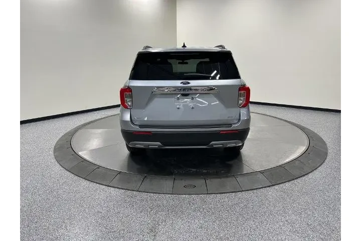 $32998 : Ford Explorer 2023 AWD XLT 4 image 6