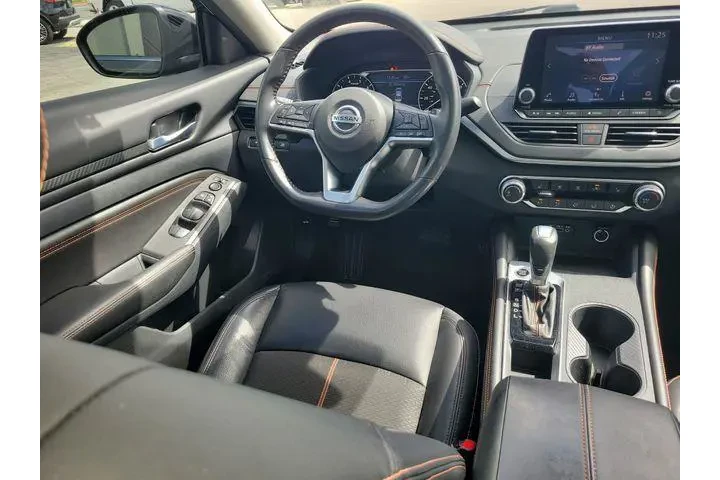 $19990 : Nissan Altima 2022 2.5 SR 4d image 8