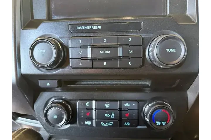 $21981 : Ford F-150 2017 4x2 XLT 4dr image 5