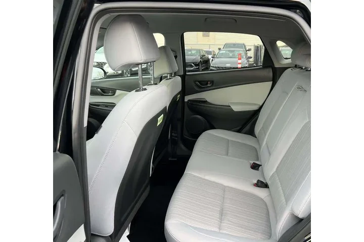 $18995 : Hyundai KONA 2023 AWD SEL 4d image 10