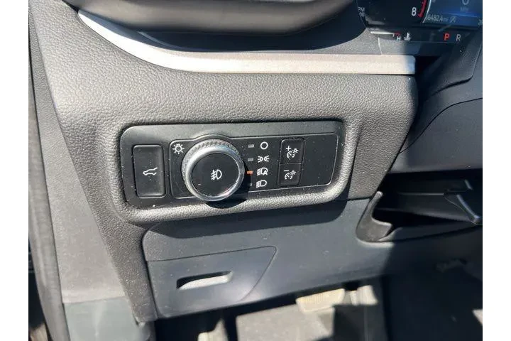 $31988 : Ford Explorer 2023 AWD XLT 4 image 6