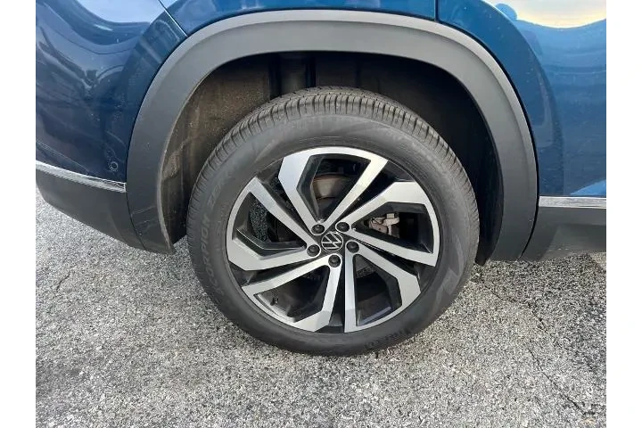 $29995 : Volkswagen Atlas Cross Sport image 6