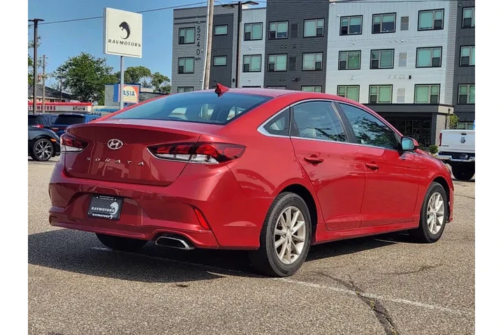 $12975 : 2019 Sonata SE image 10