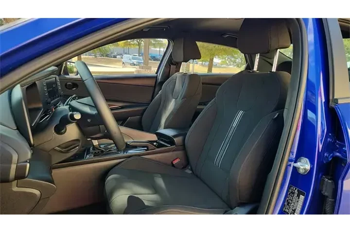 $20242 : Hyundai ELANTRA 2025 SEL Spo image 10
