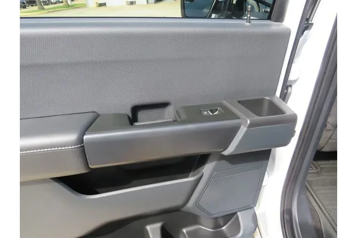 $38991 : Ford F-150 2022 4x2 XL 4dr S image 9