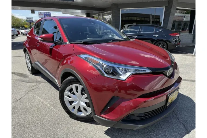 $13950 : 2019 C-HR LE image 10