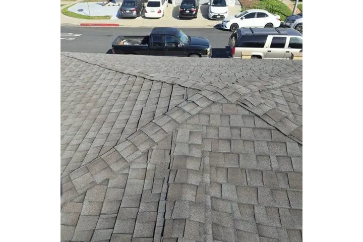 Aguilar Roofing Services image 3
