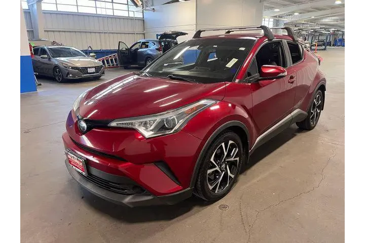 $14939 : Toyota C-HR 2018 XLE 4dr Cro image 7