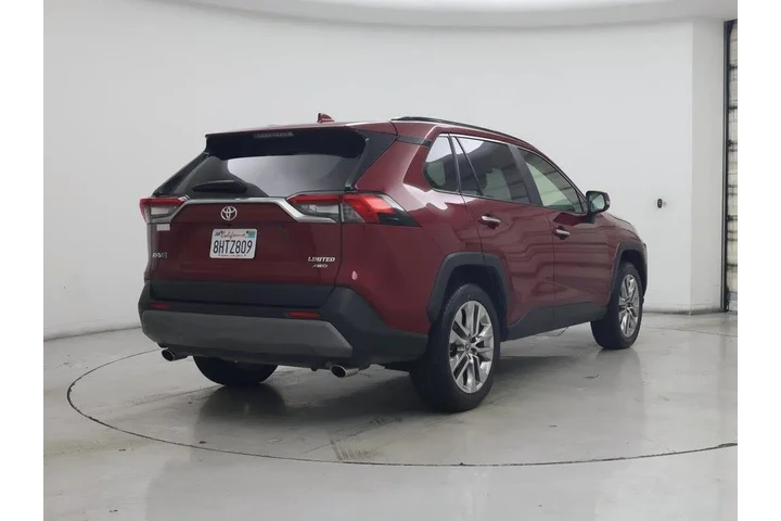 $28998 : Toyota RAV4 2019 AWD Limited image 8