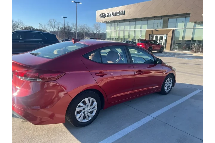 $10499 : Hyundai ELANTRA 2017 SE 4dr image 5