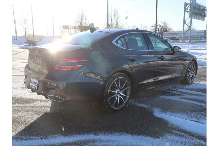 $30577 : Genesis G70 2025 AWD 2.5T Sp image 8