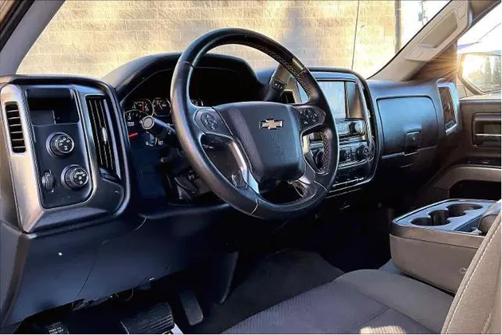 $25990 : Chevrolet Silverado 1500 201 image 2