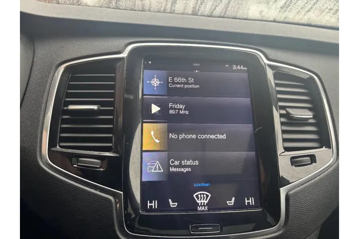 $19000 : 2017 XC90 T6 Momentum image 8
