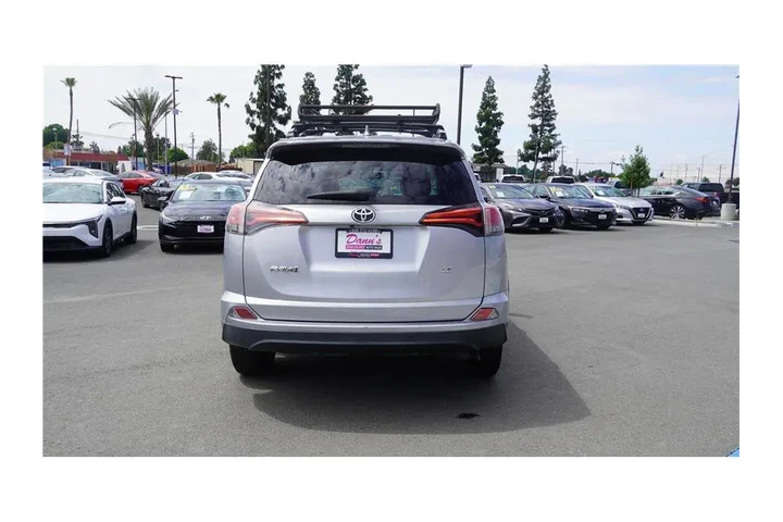 $16350 : 2016 RAV4 LE image 7