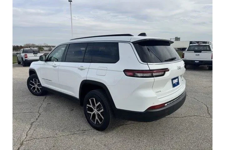 $38739 : Jeep Grand Cherokee L 2024 4 image 5